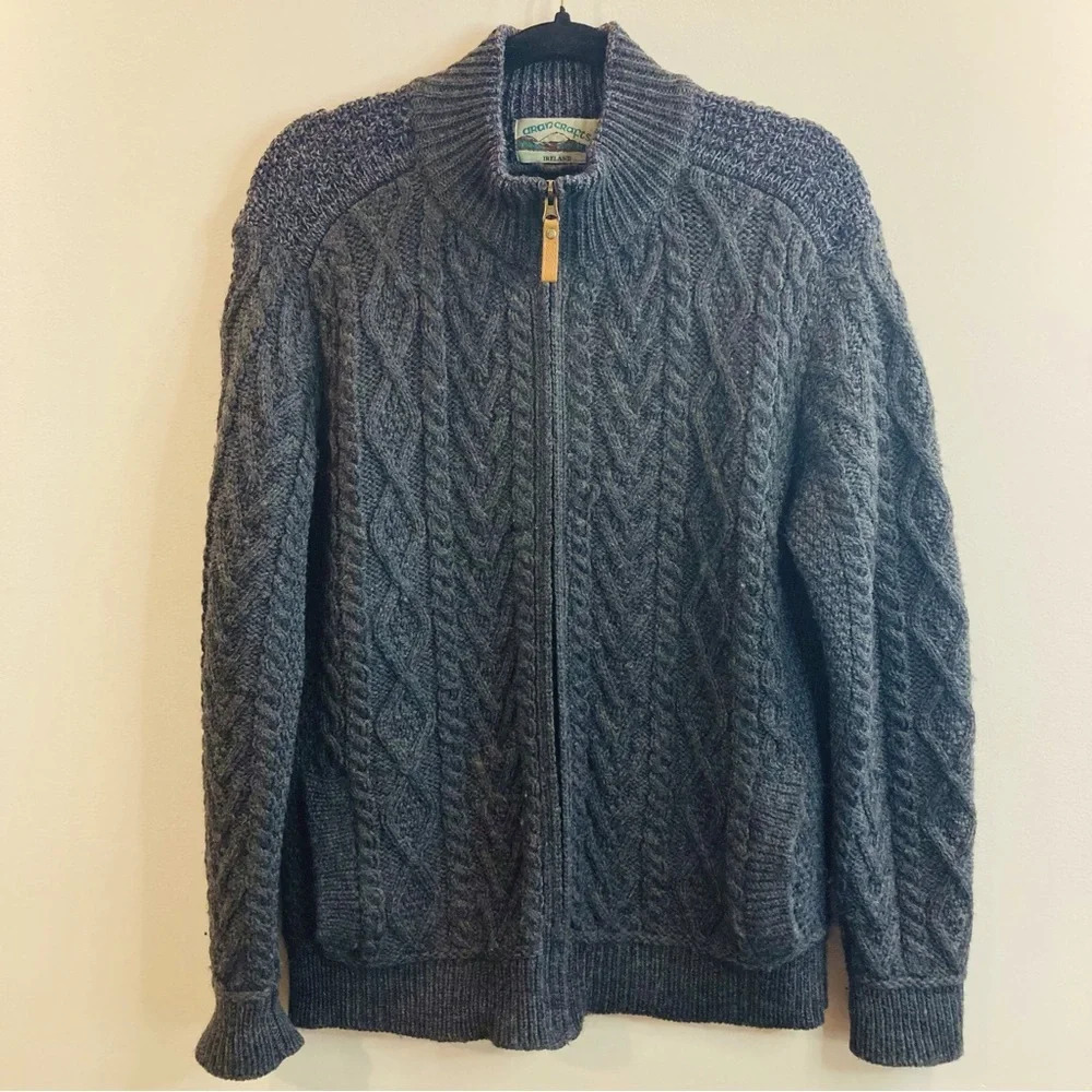 ARAN CRAFTS Sz S (Men) Sz M (Women) 100%  Merino Wool Fisherman Cable Cardigan